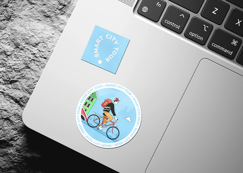 Stickers Smart City Tour avec logo et design graphique conçue par Corentin Echivard